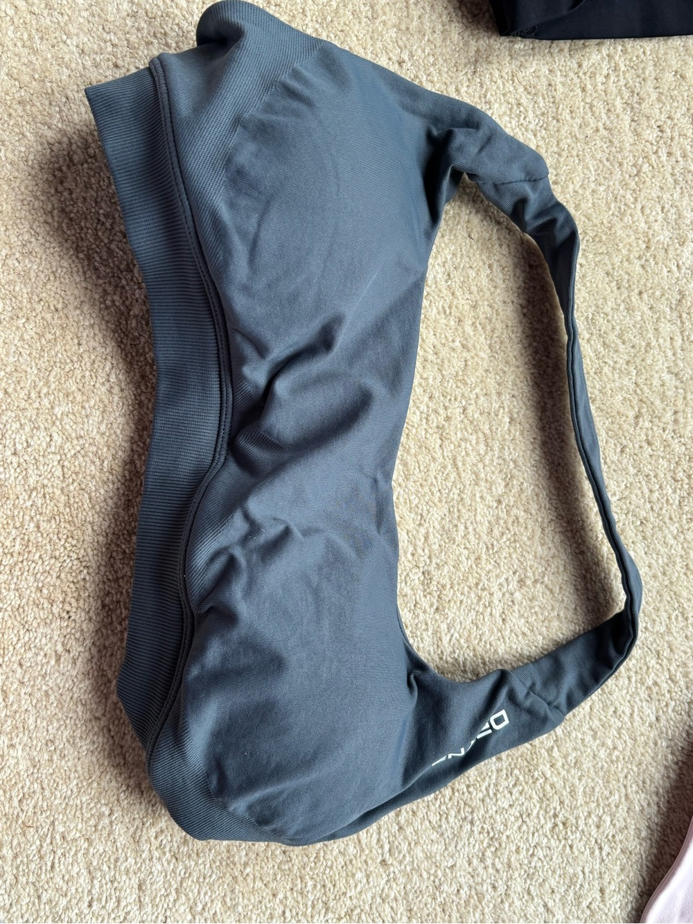 DFYNE gray Sports Bra - Comfortable Support for Active Wear